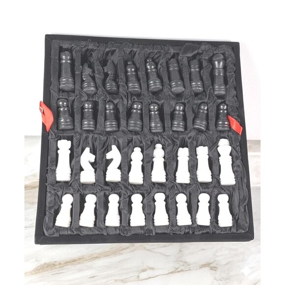 Handmade Marble Chess Set: 12" Black & White chess board & pieces,Christmas gift - Picture 6 of 16